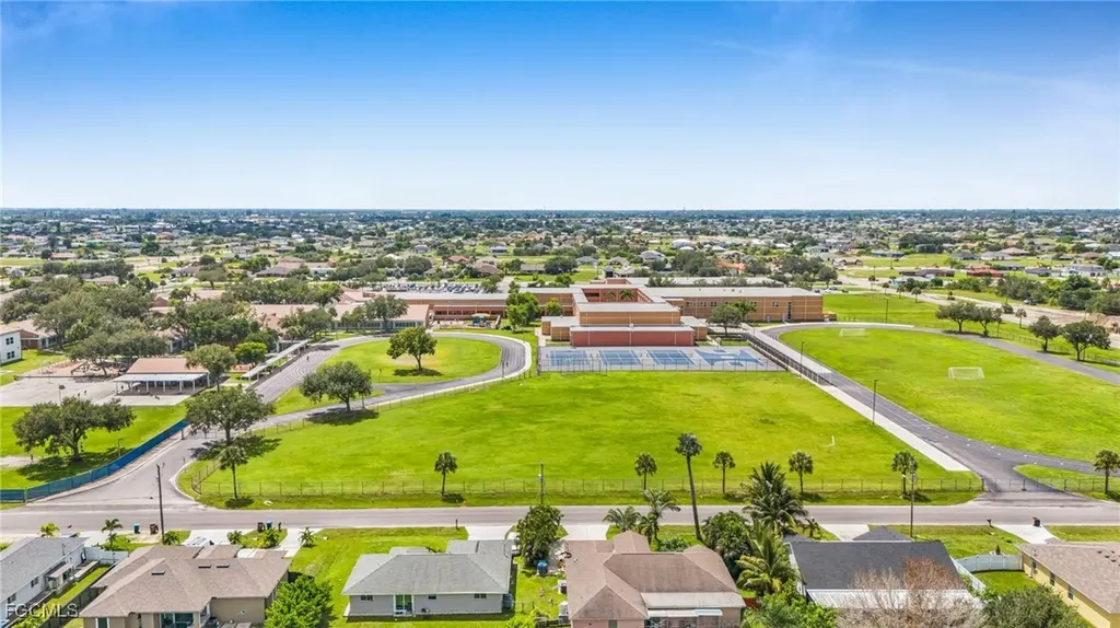 1120 NE 19th Terrace Cape Coral FL 33909