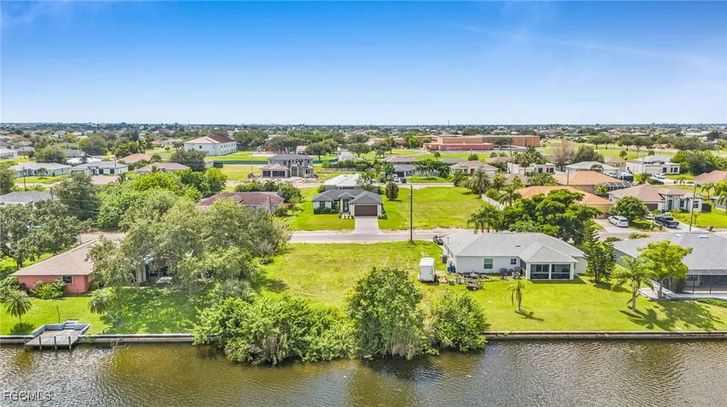 1120 NE 19th Terrace Cape Coral FL 33909