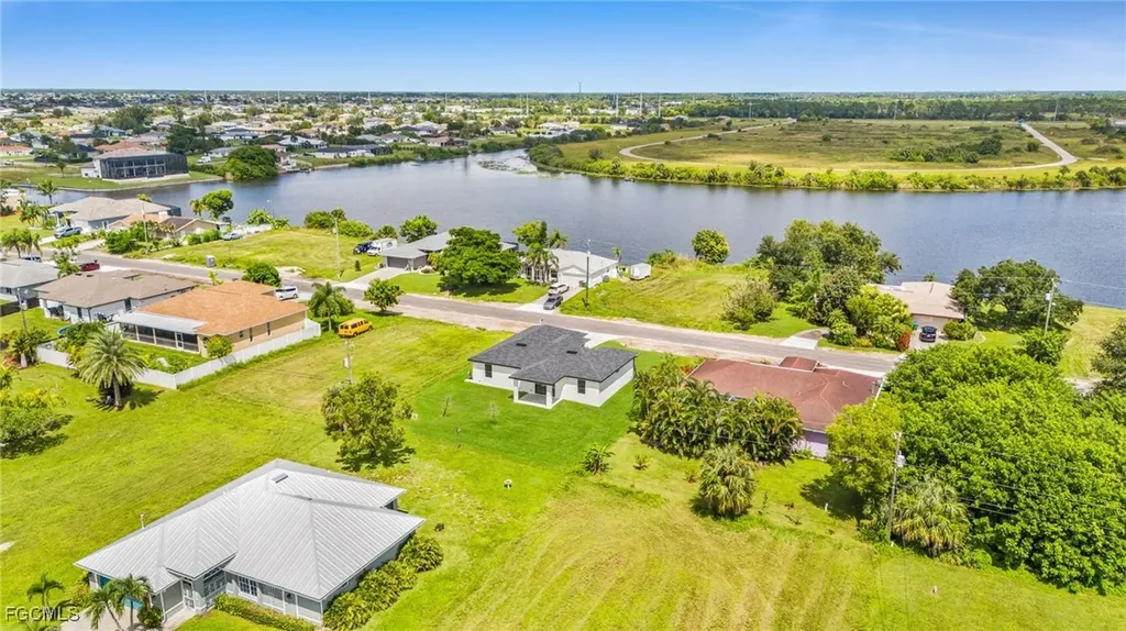 1120 NE 19th Terrace Cape Coral FL 33909