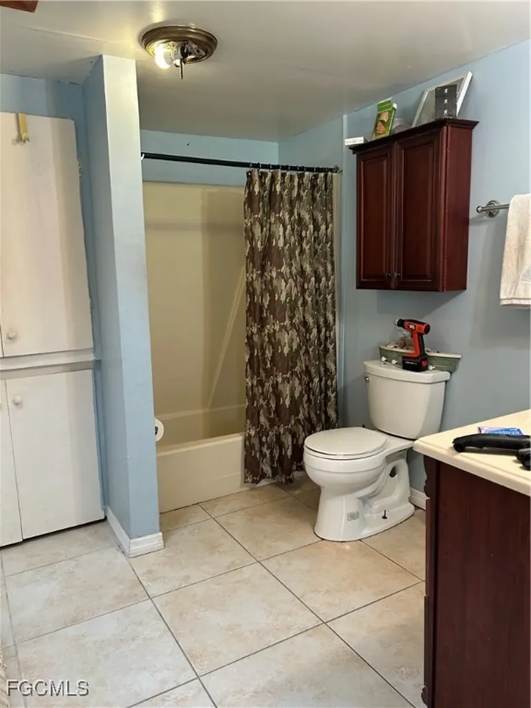 263 Kingston Drive Fort Myers FL 33905