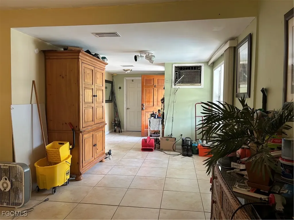 263 Kingston Drive Fort Myers FL 33905