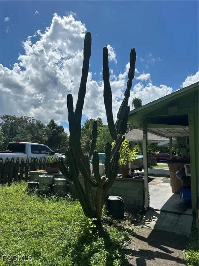 263 Kingston Drive Fort Myers FL 33905