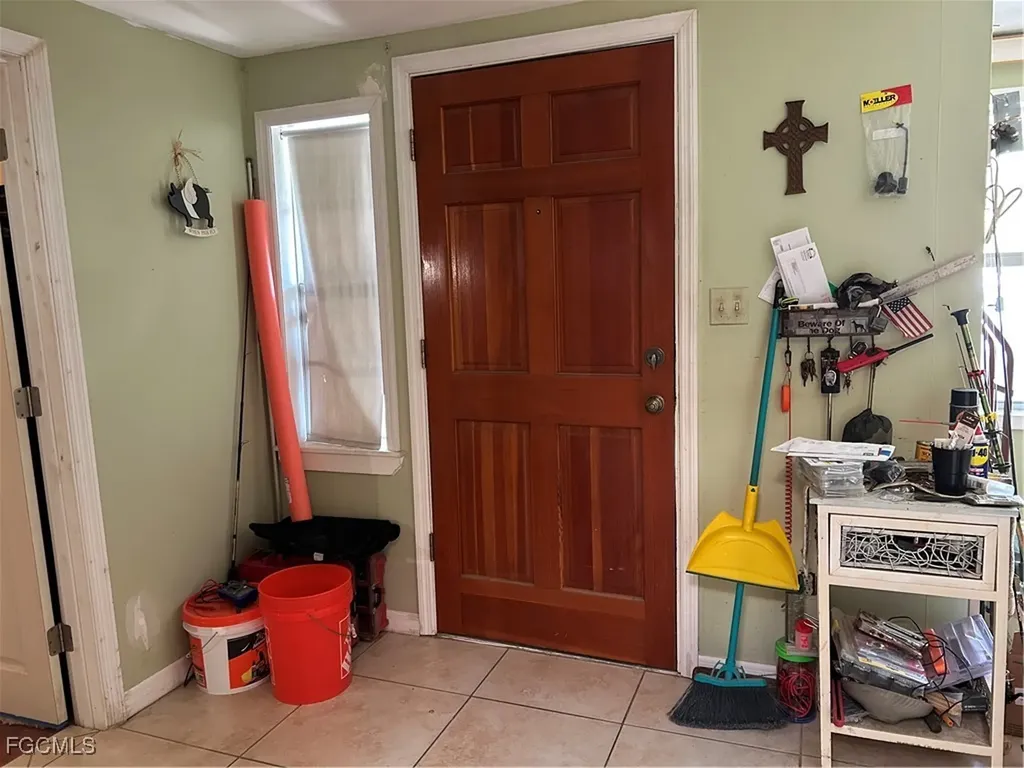 263 Kingston Drive Fort Myers FL 33905