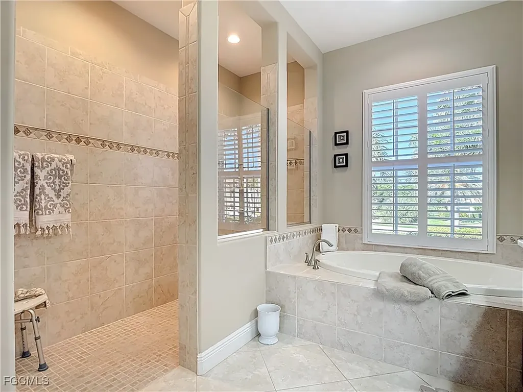 5257 Nautilus Drive Cape Coral FL 33904