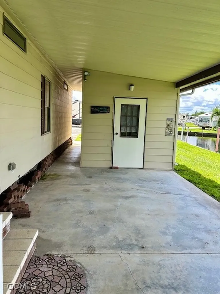 5558 Palm Beach Boulevard Fort Myers FL 33905