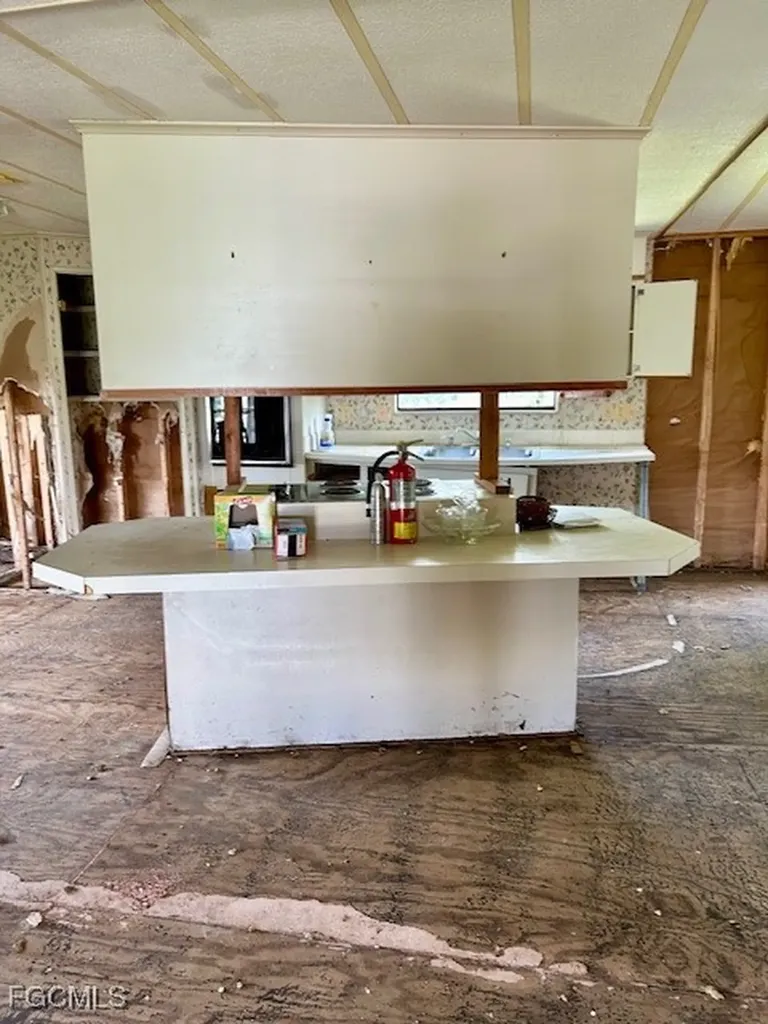 5558 Palm Beach Boulevard Fort Myers FL 33905