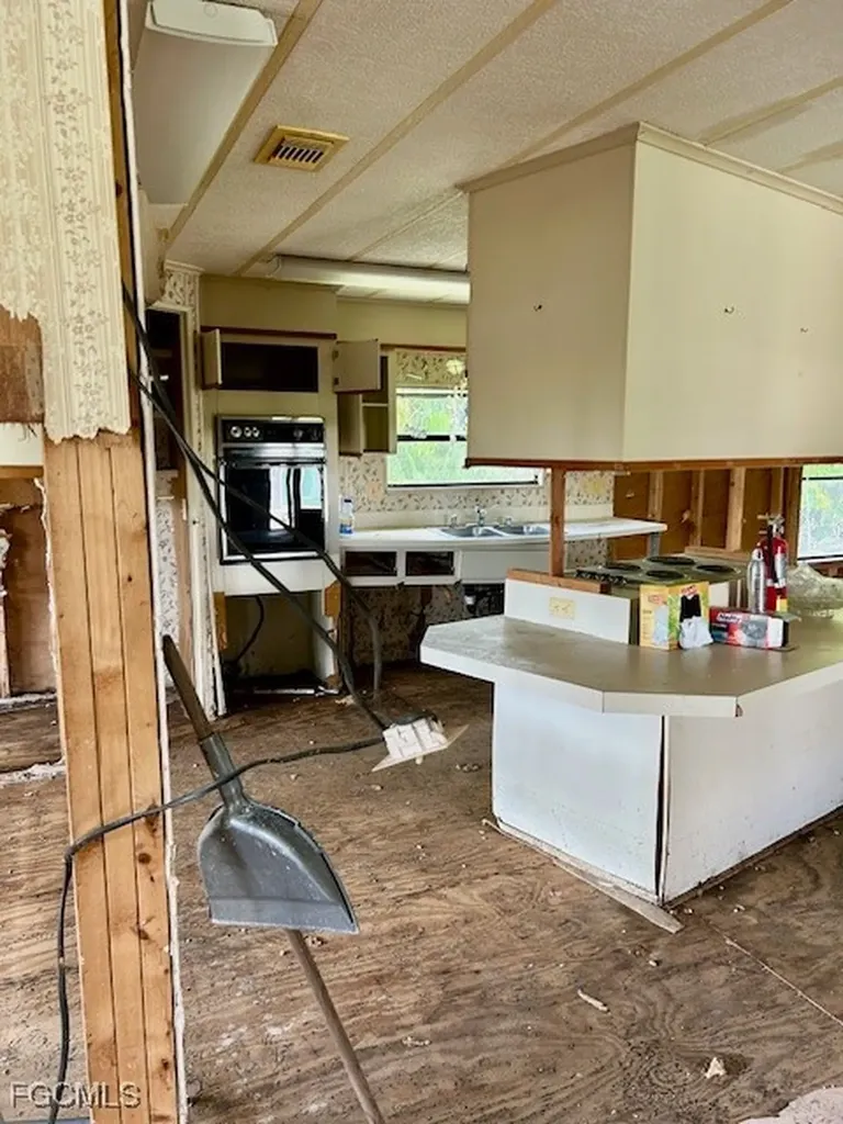 5558 Palm Beach Boulevard Fort Myers FL 33905