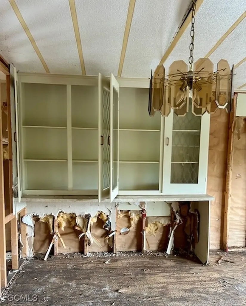 5558 Palm Beach Boulevard Fort Myers FL 33905