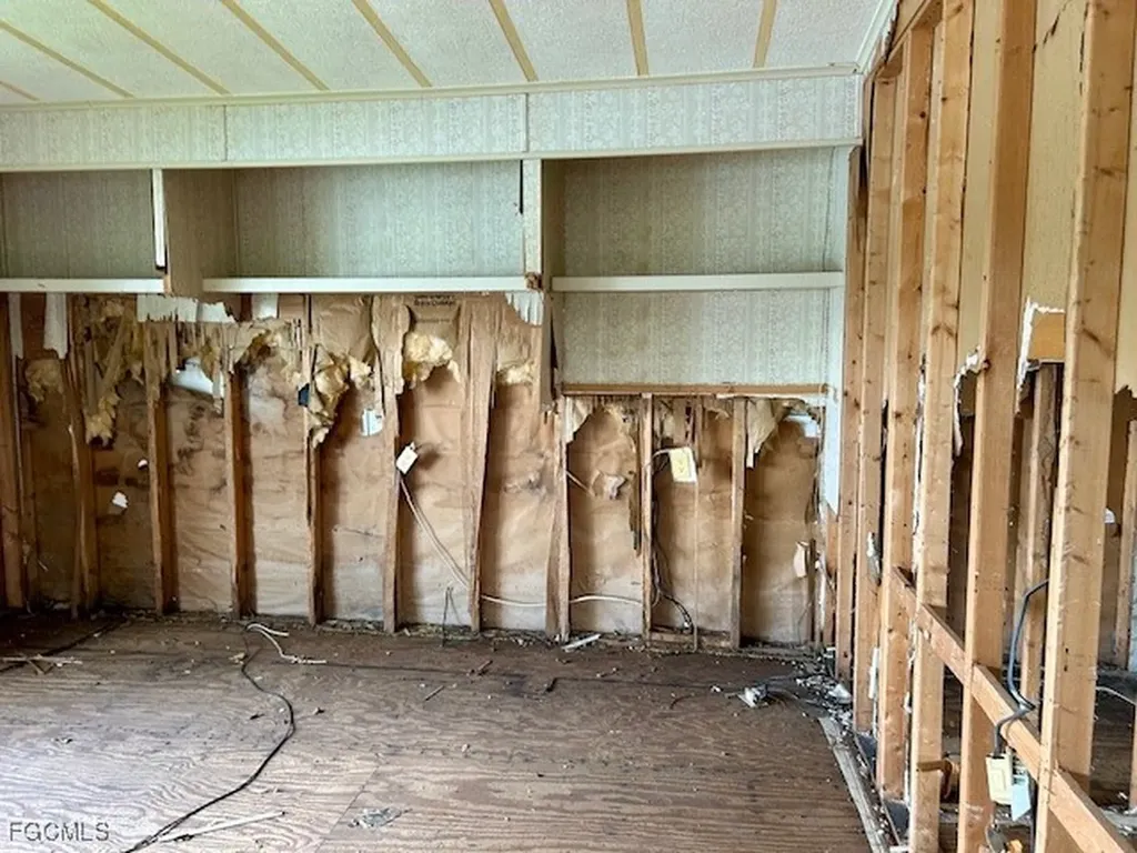 5558 Palm Beach Boulevard Fort Myers FL 33905