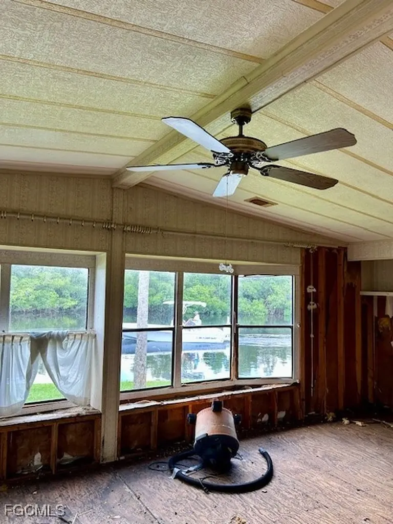 5558 Palm Beach Boulevard Fort Myers FL 33905