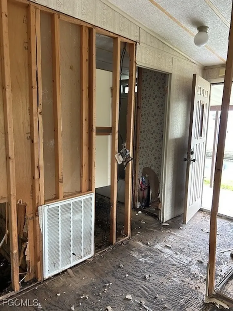 5558 Palm Beach Boulevard Fort Myers FL 33905