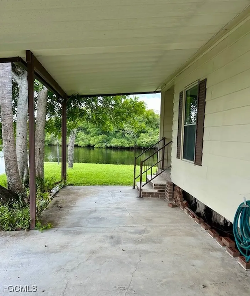 5558 Palm Beach Boulevard Fort Myers FL 33905