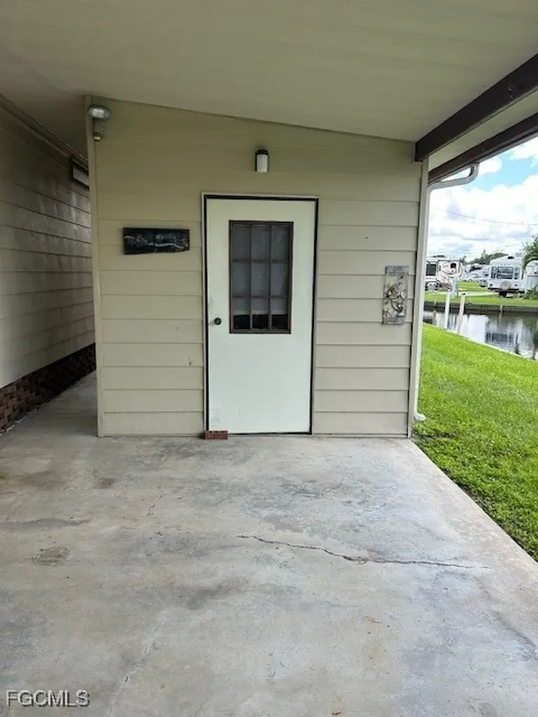 5558 Palm Beach Boulevard Fort Myers FL 33905