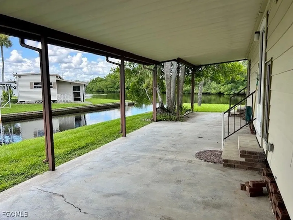 5558 Palm Beach Boulevard Fort Myers FL 33905