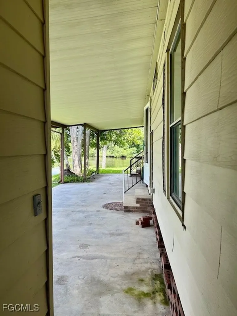 5558 Palm Beach Boulevard Fort Myers FL 33905