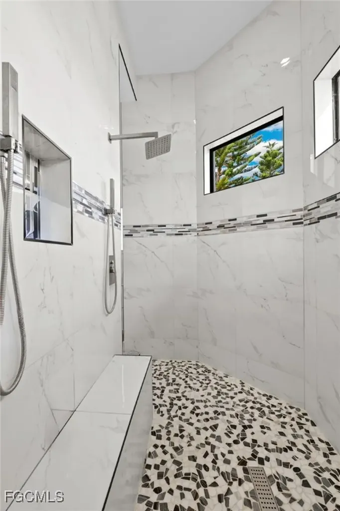 140 SE 16th Street Cape Coral FL 33990