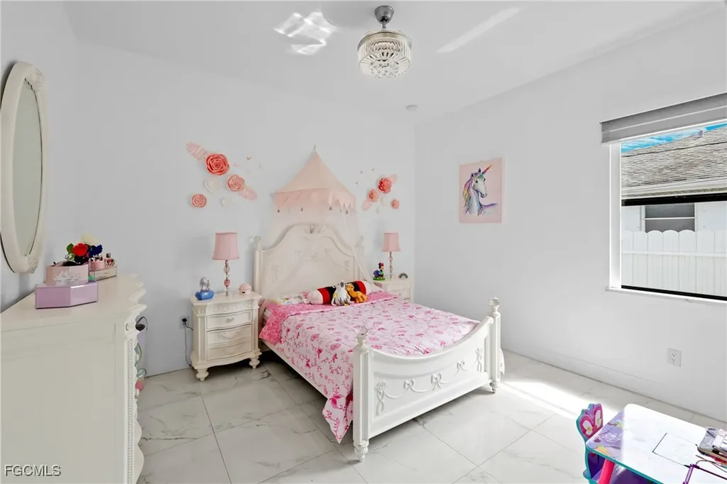 140 SE 16th Street Cape Coral FL 33990