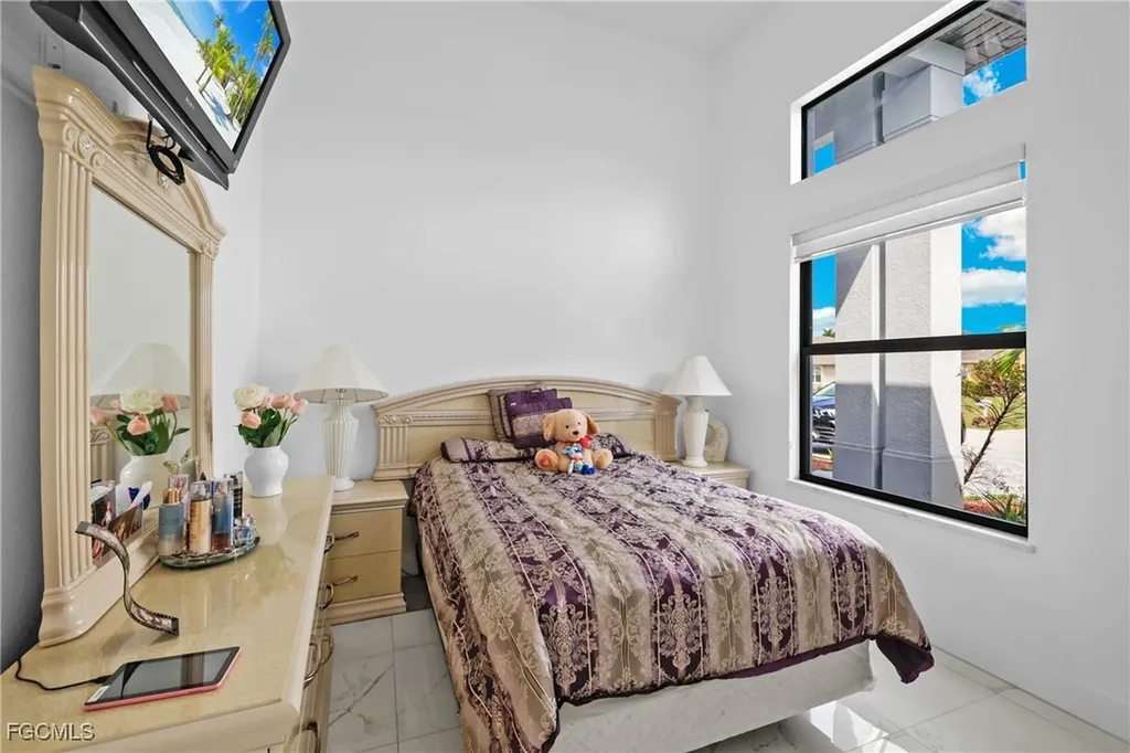 140 SE 16th Street Cape Coral FL 33990