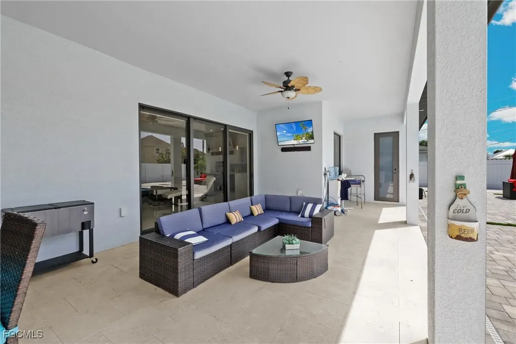 140 SE 16th Street Cape Coral FL 33990