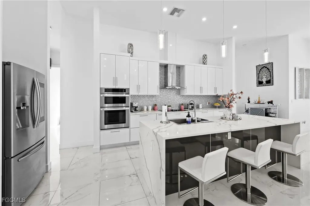 140 SE 16th Street Cape Coral FL 33990