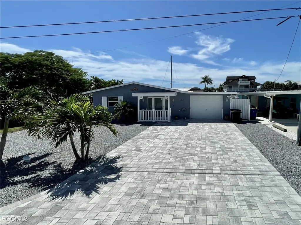 ST. James City FL, 2351 Oleander Street