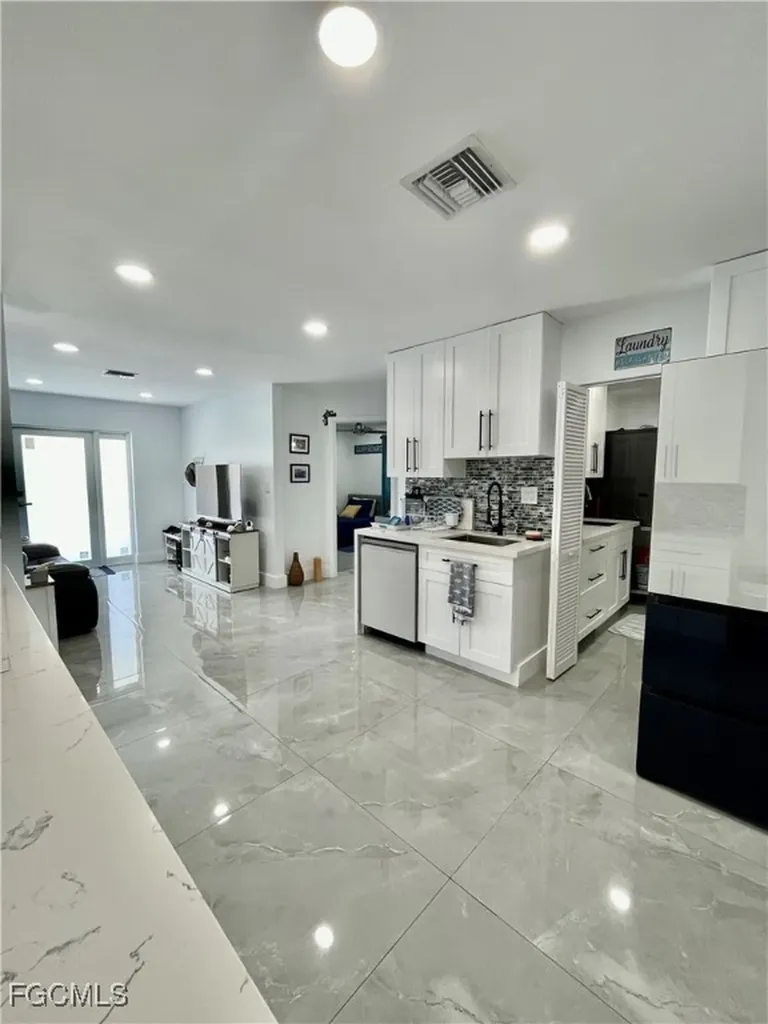 2351 Oleander Street St. James City FL 33956