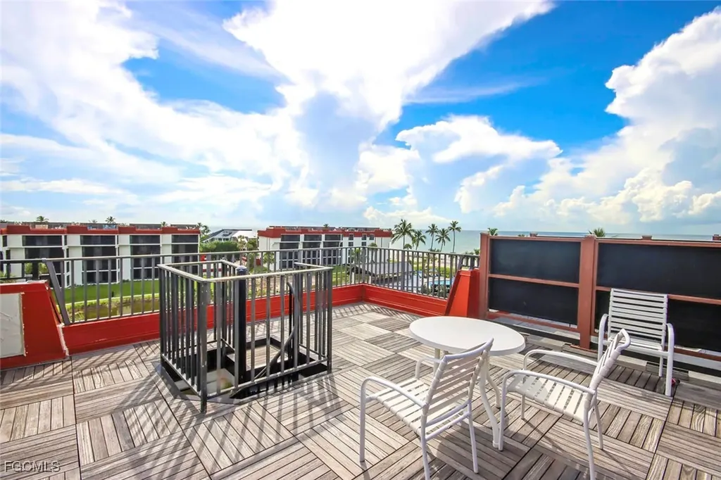 2445 W Gulf Drive Sanibel FL 33957