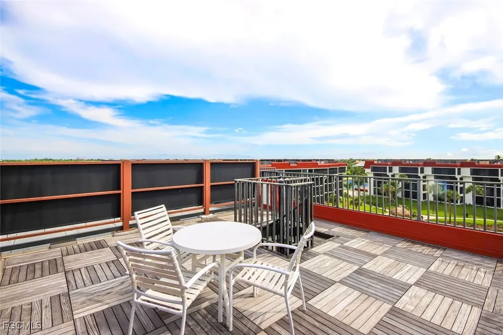 2445 W Gulf Drive Sanibel FL 33957