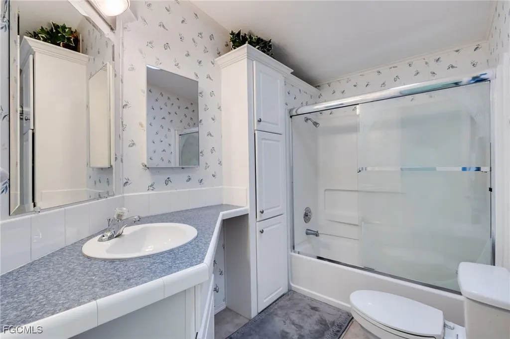 5867 Brightwood Drive E Fort Myers FL 33905