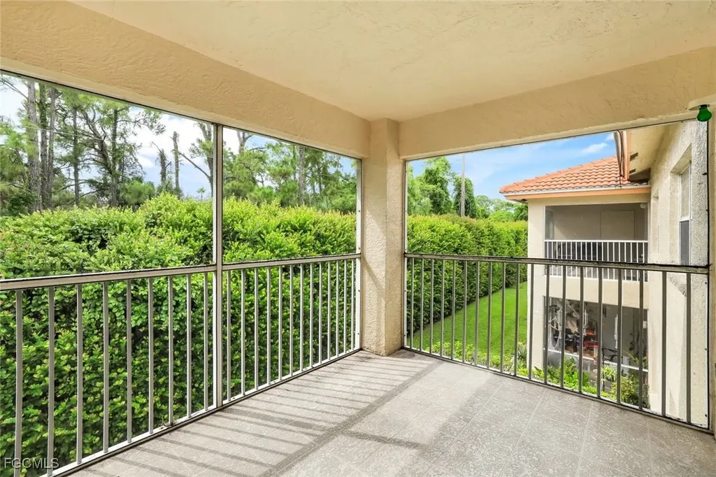 6635 Huntington Lakes Circle Naples FL 34119