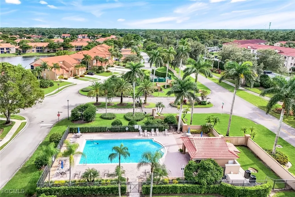 6635 Huntington Lakes Circle Naples FL 34119