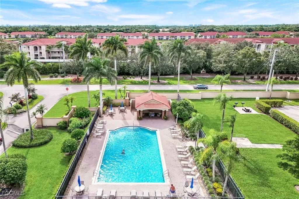 6635 Huntington Lakes Circle Naples FL 34119