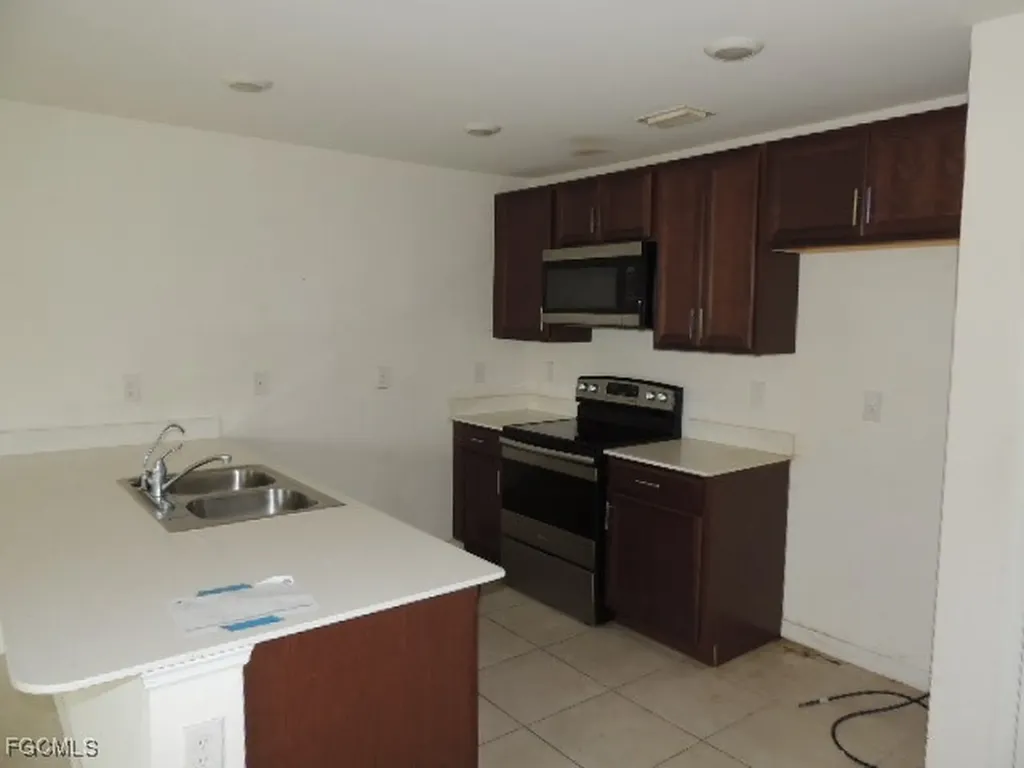 414 NW 13th Terrace Cape Coral FL 33993