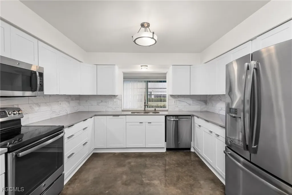 1331 S Brandywine Circle Fort Myers FL 33919