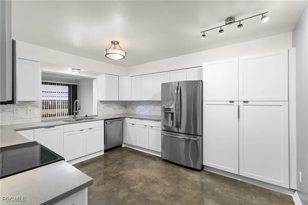 1331 S Brandywine Circle Fort Myers FL 33919