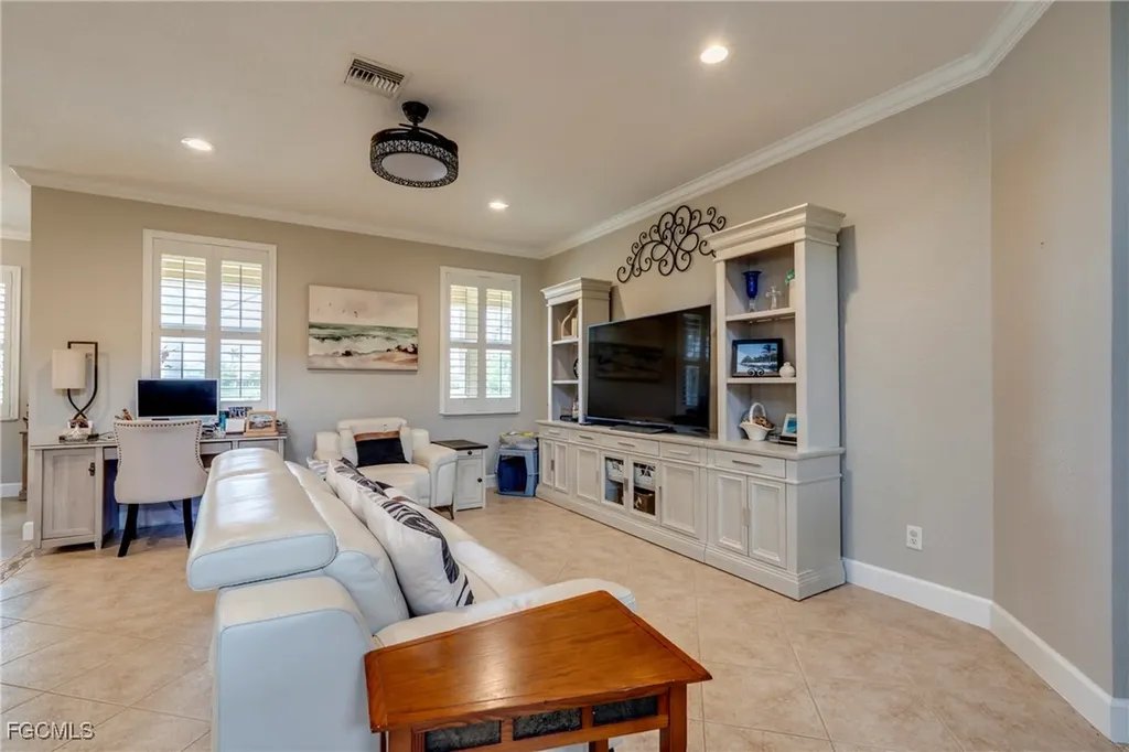 8309 Sumner Avenue Fort Myers FL 33908