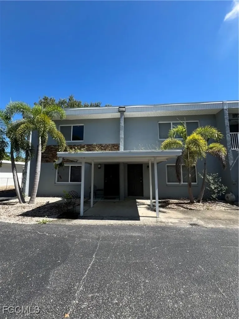 1825 Oak Lane Fort Myers FL 33901