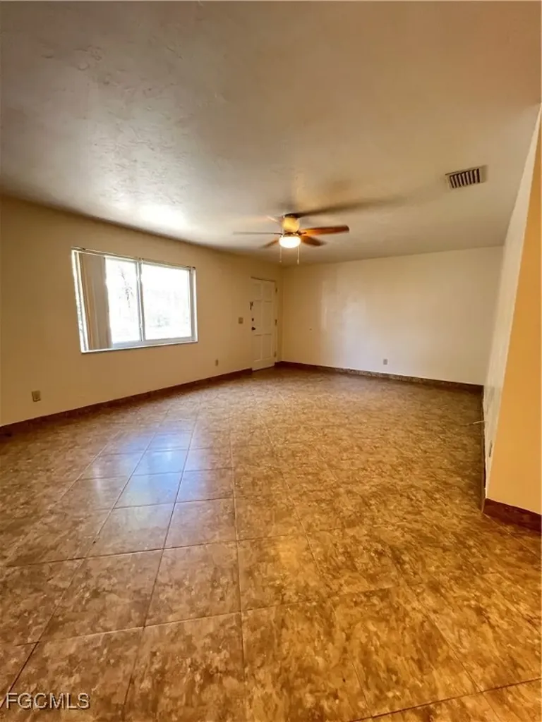 1825 Oak Lane Fort Myers FL 33901