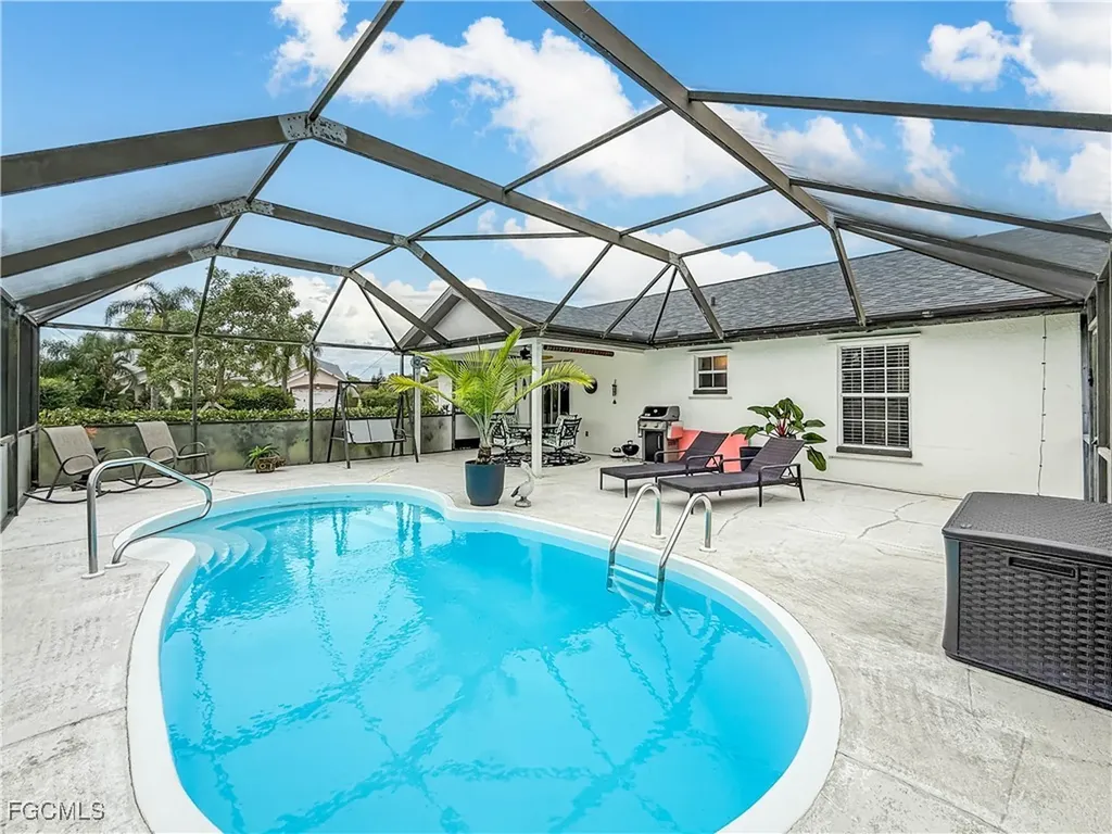 Lehigh Acres FL, 15 Crestwood Circle S