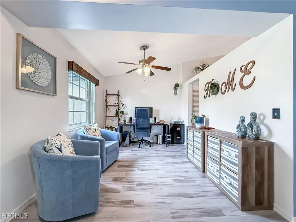 15 Crestwood Circle S Lehigh Acres FL 33936