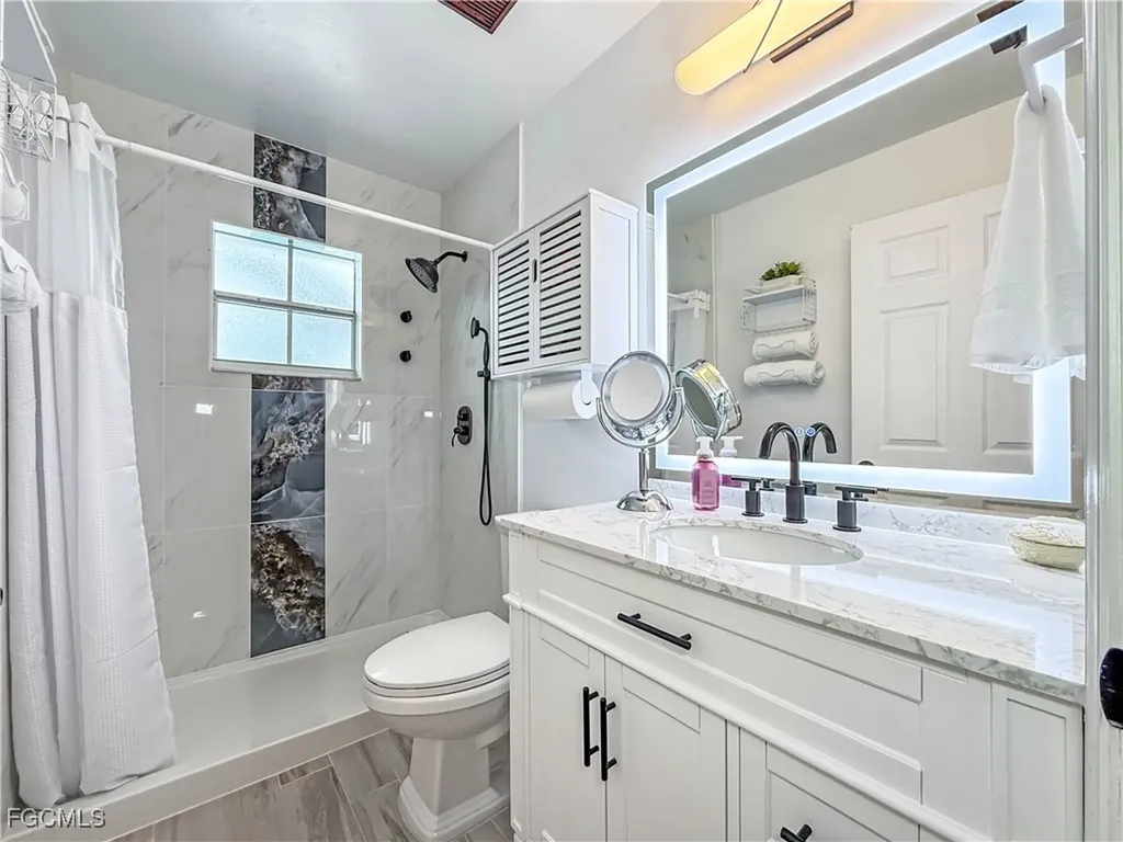 15 Crestwood Circle S Lehigh Acres FL 33936