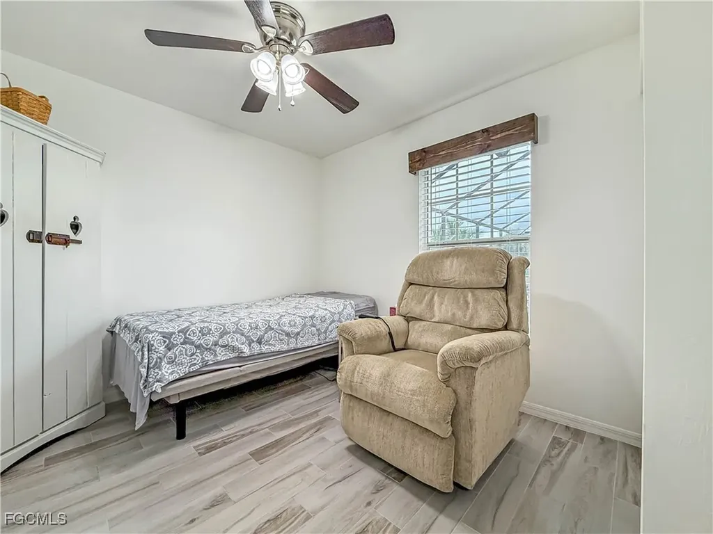 15 Crestwood Circle S Lehigh Acres FL 33936