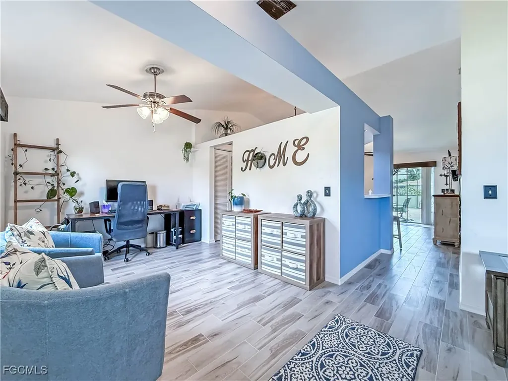15 Crestwood Circle S Lehigh Acres FL 33936