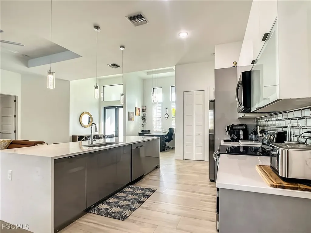 217 SW 21st Street Cape Coral FL 33991