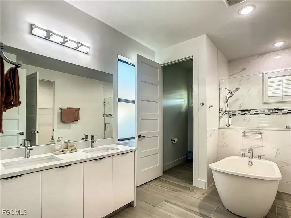 217 SW 21st Street Cape Coral FL 33991