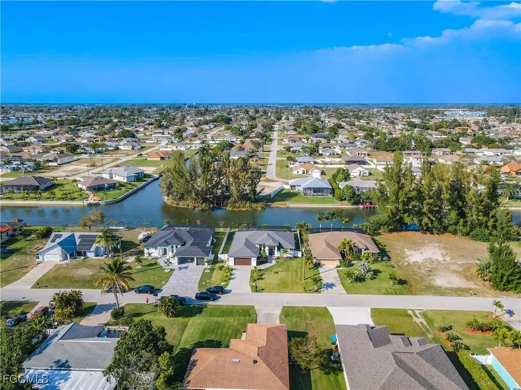 217 SW 21st Street Cape Coral FL 33991