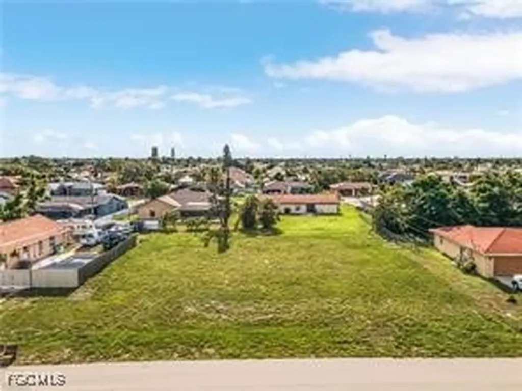 3725 SW 7th Place Cape Coral FL 33914