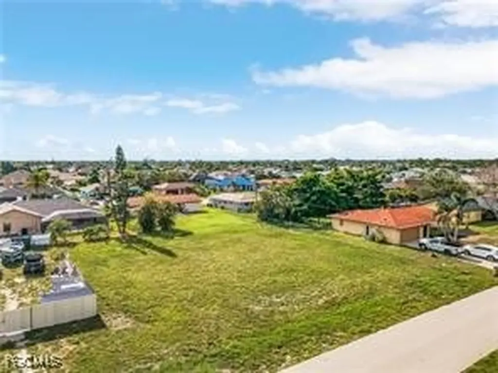 3725 SW 7th Place Cape Coral FL 33914