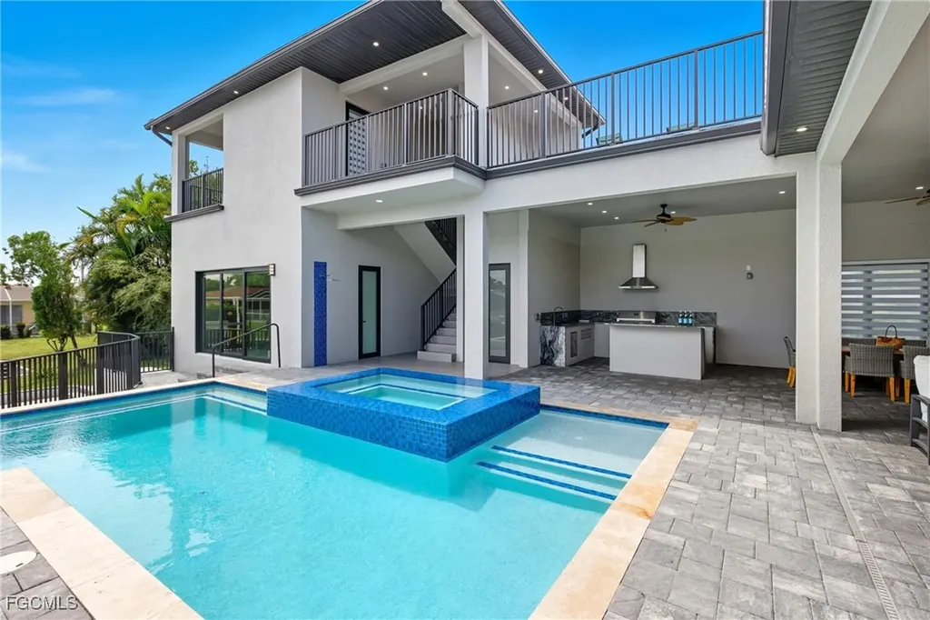 802 El Dorado Parkway E Cape Coral FL 33904