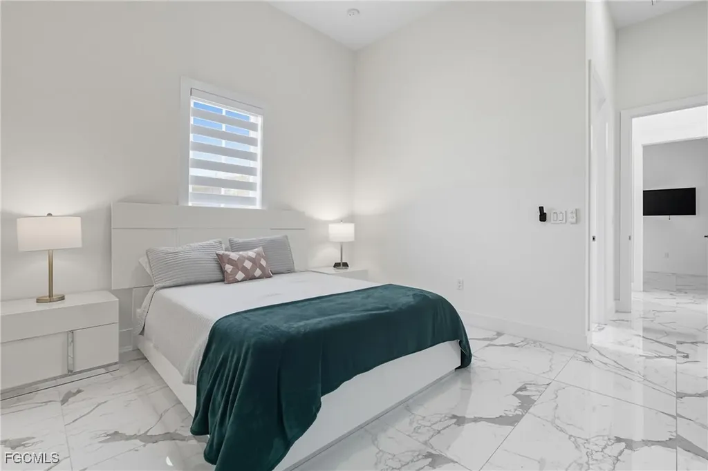 802 El Dorado Parkway E Cape Coral FL 33904